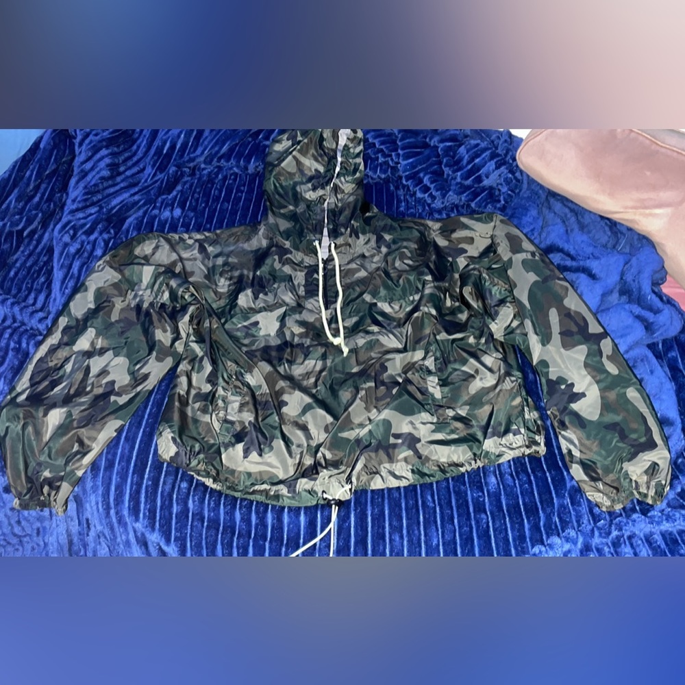 Wind breaker, worn bout 5 times, and clean